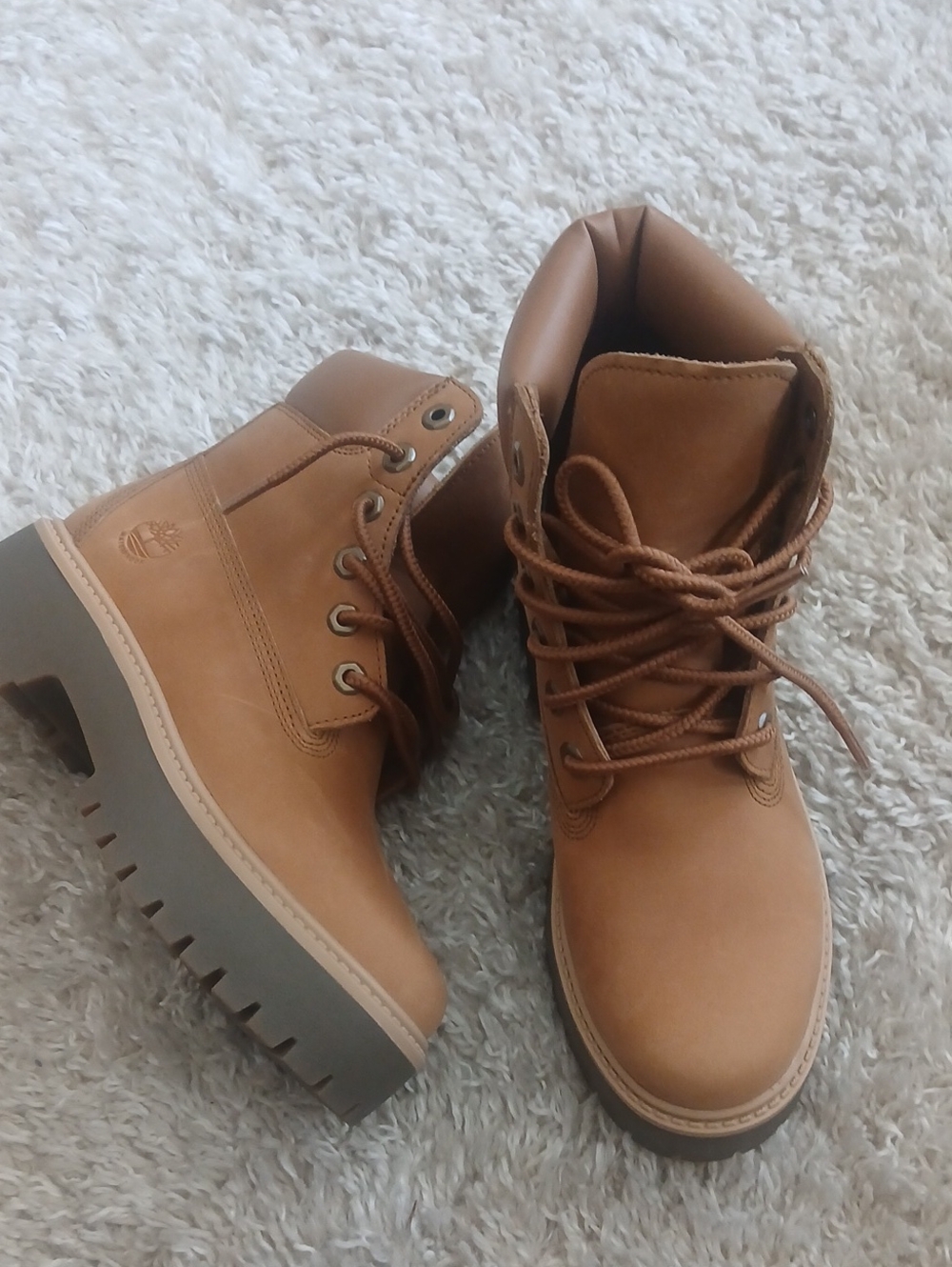 NWOT PLATFORM TIMBERLANDS